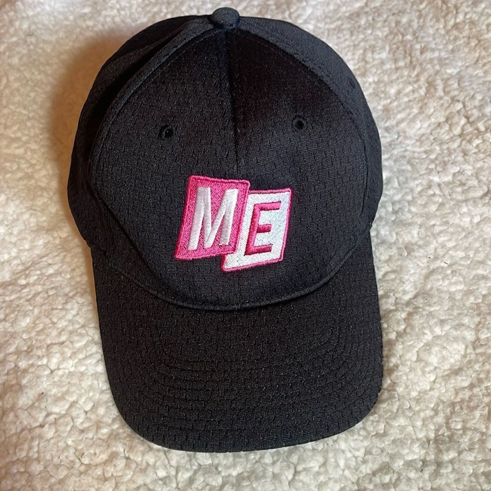 Me hat 